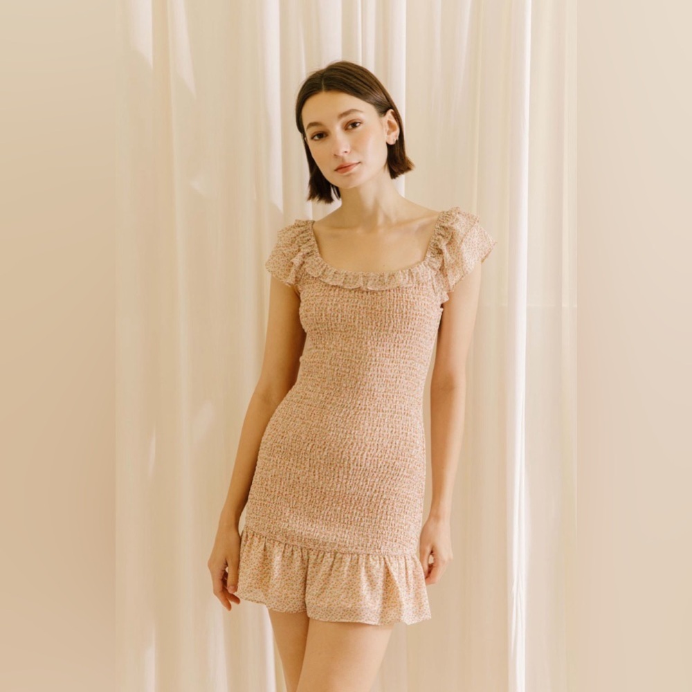 Storia Ditsy Smocked Floral Mini Dress